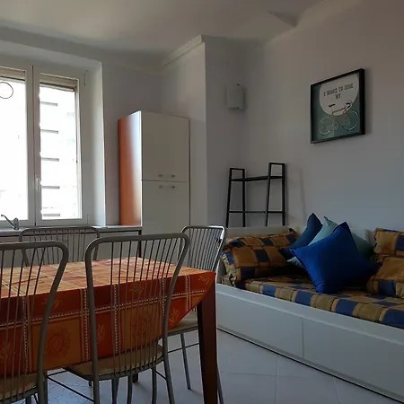 Navigli - Meda Apartament *